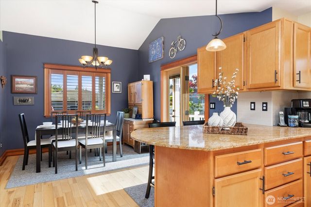1355 Sealawn Boulevard, Freeland, WA 98249