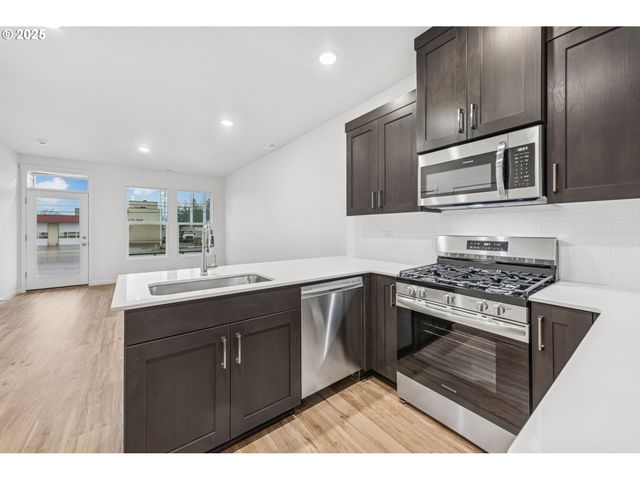 3683 Sw 209th Ave, Hillsboro, OR 97123