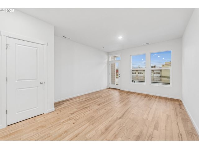 3683 Sw 209th Ave, Hillsboro, OR 97123