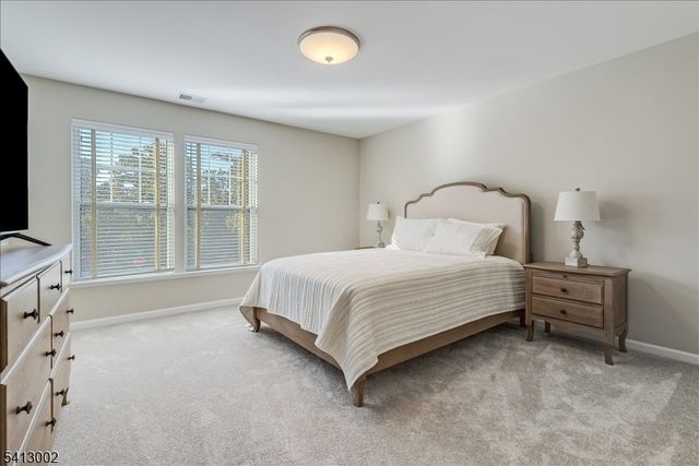 27 Bellflower Ct, Allamuchy Twp., NJ 07882