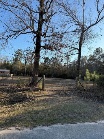 1621 County Road 308, Cleveland, TX 77327