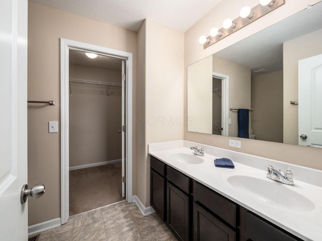 8785 Olenmead Drive, Lewis Center, OH 43035