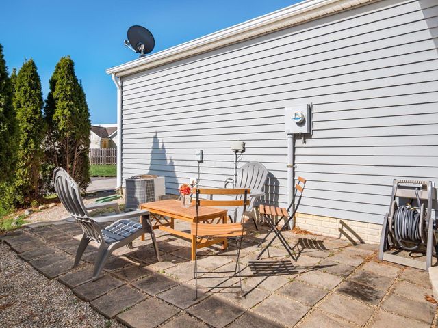 8785 Olenmead Drive, Lewis Center, OH 43035