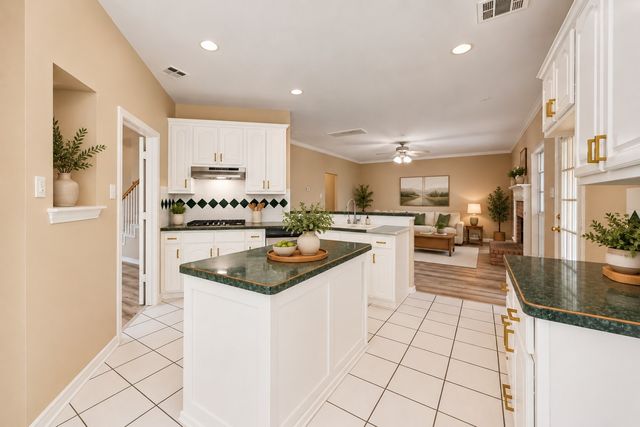 1009 Spanish Oak Drive, Flower Mound, TX 75028
