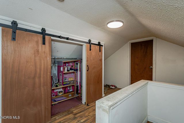 817 W Center Street, Fostoria, OH 44830