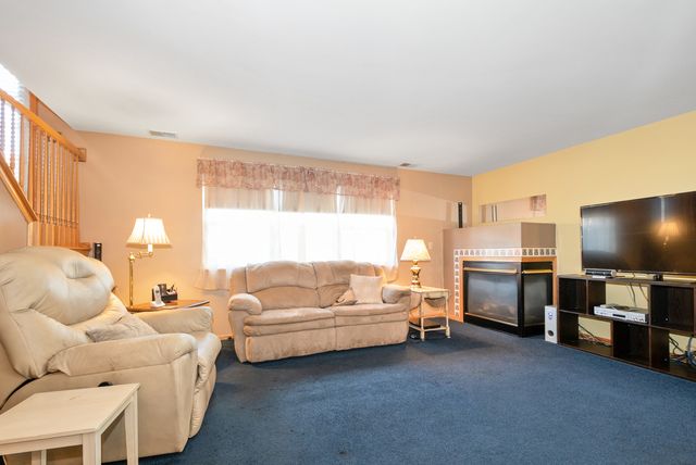 10934 S Lorel Avenue 10934, Oak Lawn, IL 60453