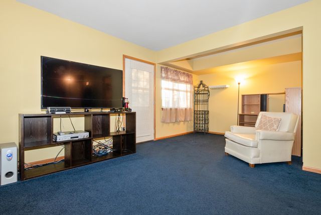 10934 S Lorel Avenue 10934, Oak Lawn, IL 60453