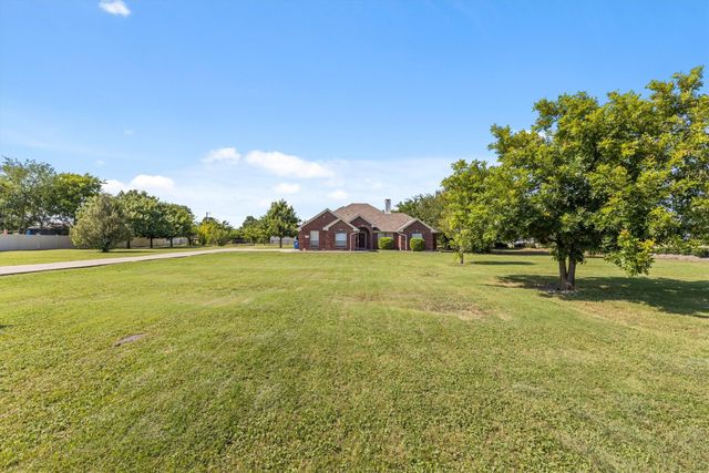 9 Horseman Drive, Lucas, TX 75002