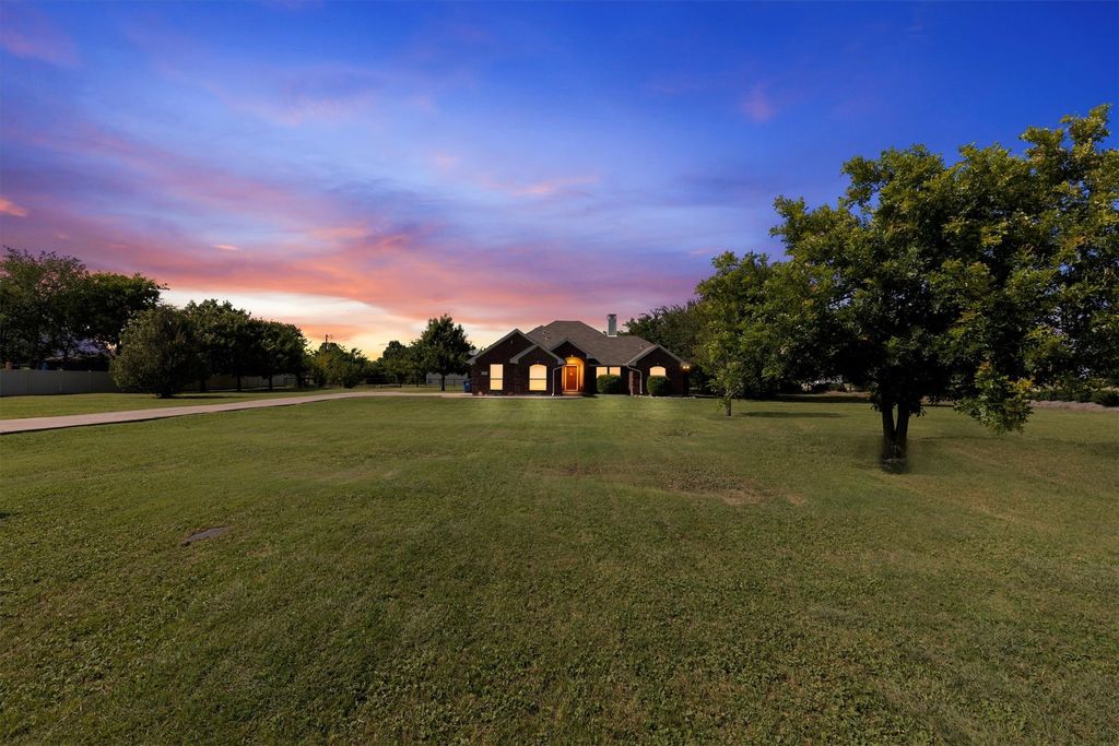 9 Horseman Drive, Lucas, TX 75002