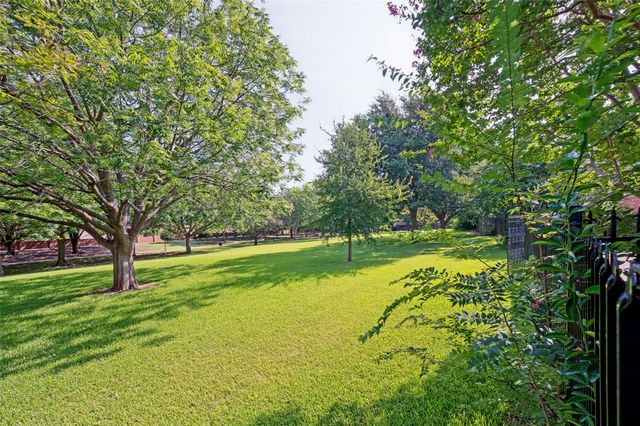 3785 Park Place, Addison, TX 75001
