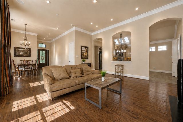 3785 Park Place, Addison, TX 75001