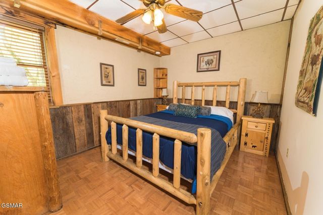 1009 Ravens Ford Way, Sevierville, TN 37876