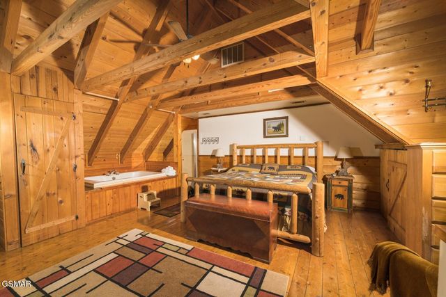 1009 Ravens Ford Way, Sevierville, TN 37876