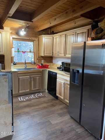 1009 Ravens Ford Way, Sevierville, TN 37876