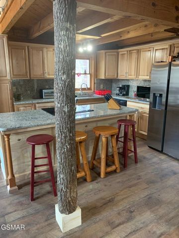 1009 Ravens Ford Way, Sevierville, TN 37876