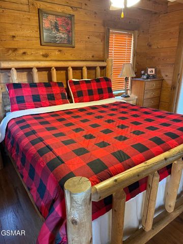 1009 Ravens Ford Way, Sevierville, TN 37876