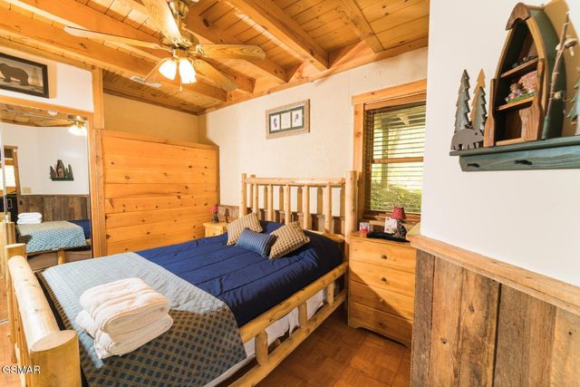 1009 Ravens Ford Way, Sevierville, TN 37876