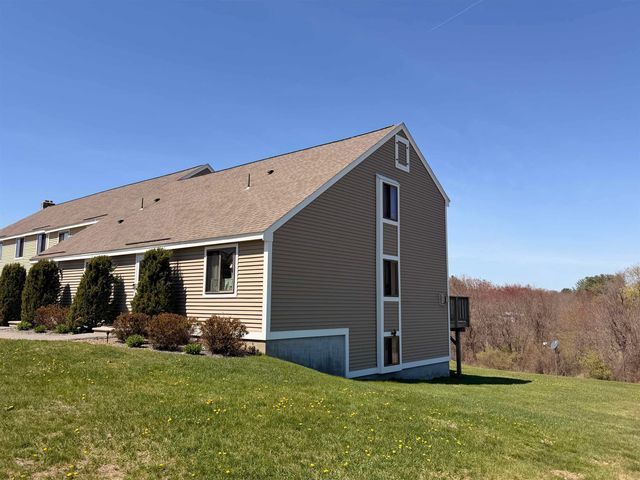 20 Pendleton Lane, Londonderry, NH 03053