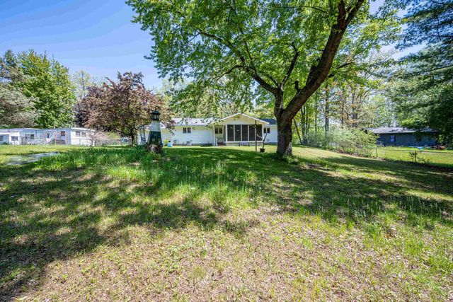 2881 Dean Street, Harrison, MI 48625