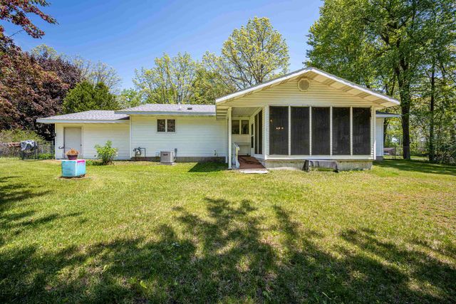 2881 Dean Street, Harrison, MI 48625