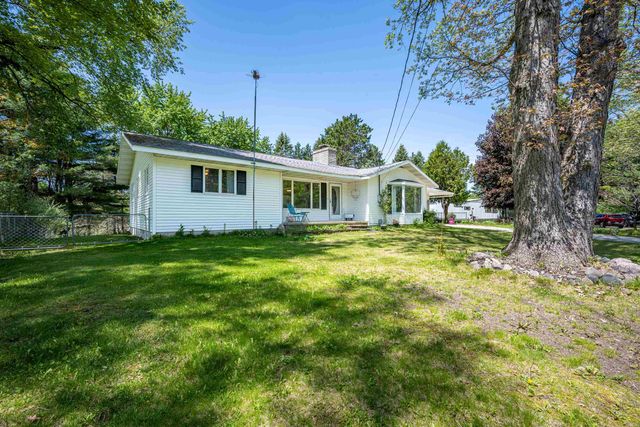 2881 Dean Street, Harrison, MI 48625