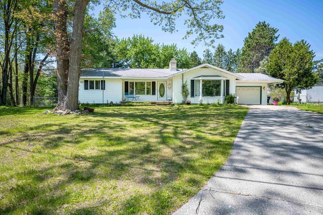 2881 Dean Street, Harrison, MI 48625
