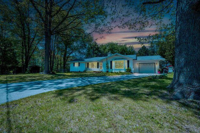 2881 Dean Street, Harrison, MI 48625
