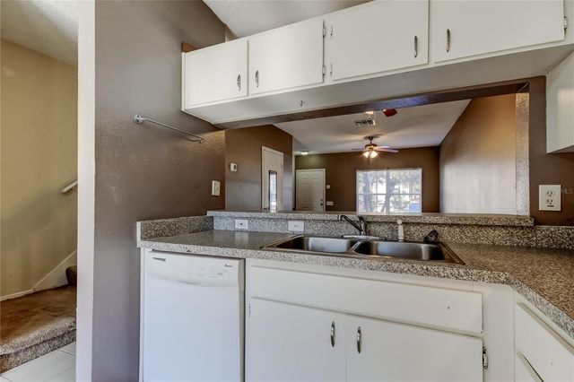 6318 BAYSIDE KEY DRIVE, Tampa, FL 33615