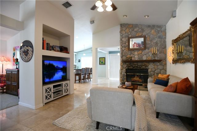 17371 Mockingbird Canyon, Riverside, CA 92504