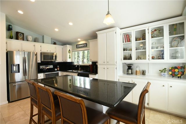 17371 Mockingbird Canyon, Riverside, CA 92504