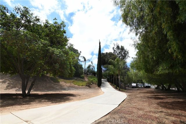 17371 Mockingbird Canyon, Riverside, CA 92504