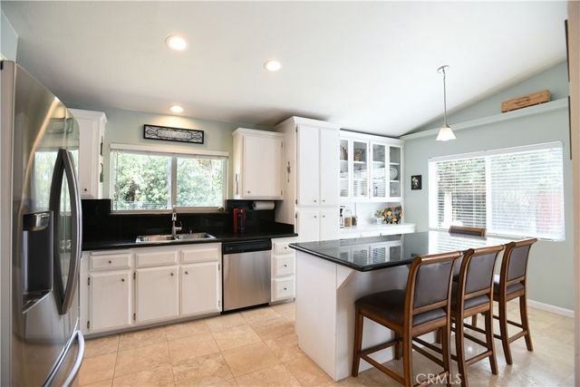 17371 Mockingbird Canyon, Riverside, CA 92504