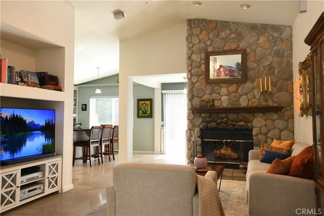17371 Mockingbird Canyon, Riverside, CA 92504