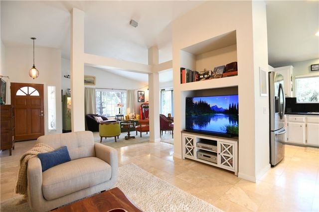 17371 Mockingbird Canyon, Riverside, CA 92504