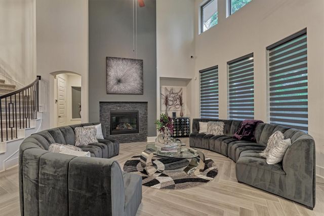 407 Tulip Tree Court, Conroe, TX 77318