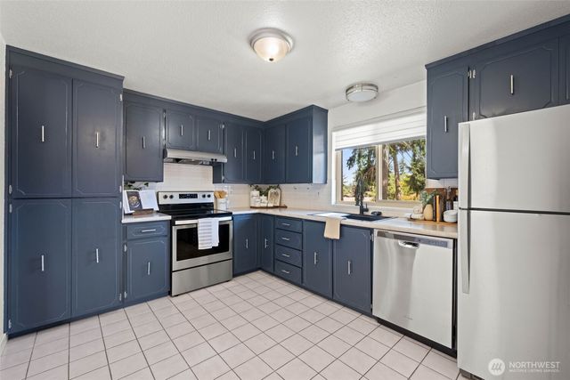 7916 4th Court SE, Olympia, WA 98503