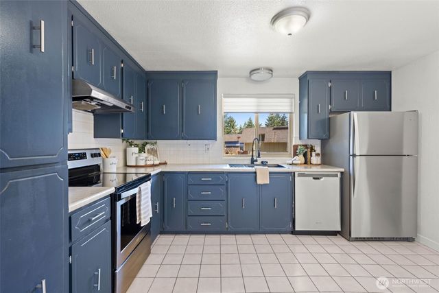 7916 4th Court SE, Olympia, WA 98503