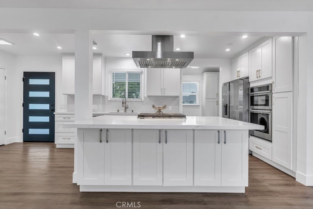 Image 11 of property listing at 6852 Claire Avenue, Reseda, CA 91335