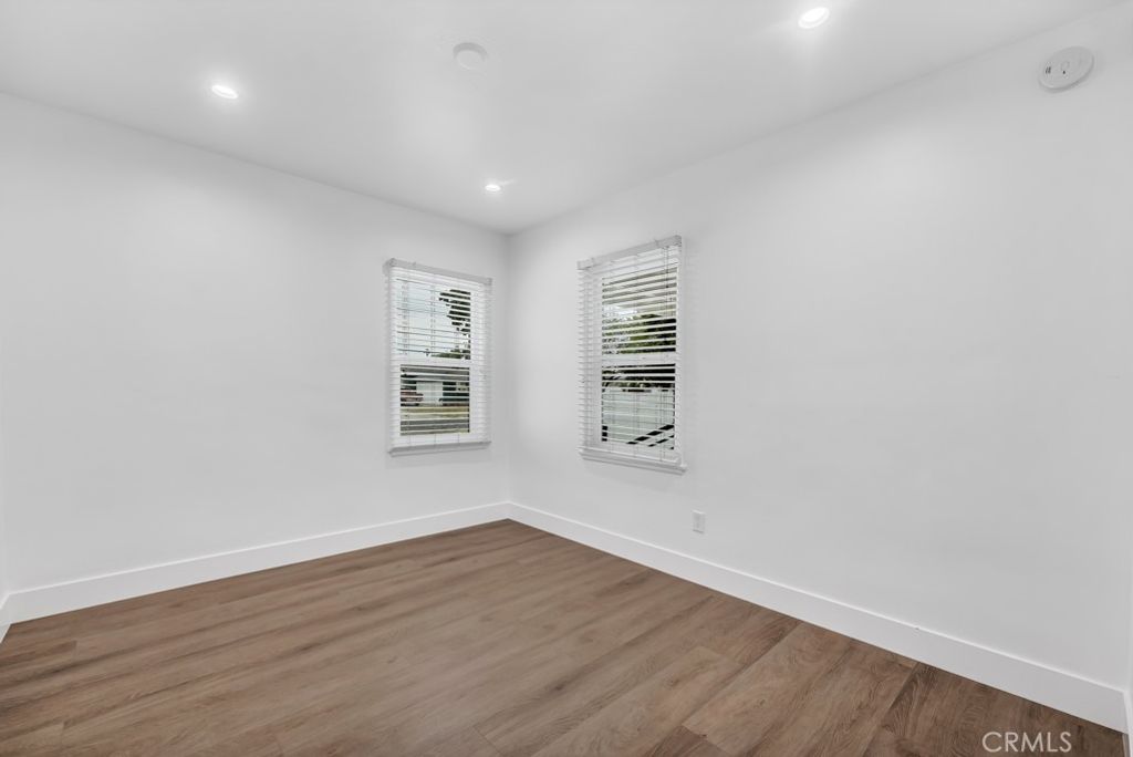Image 13 of property listing at 6852 Claire Avenue, Reseda, CA 91335