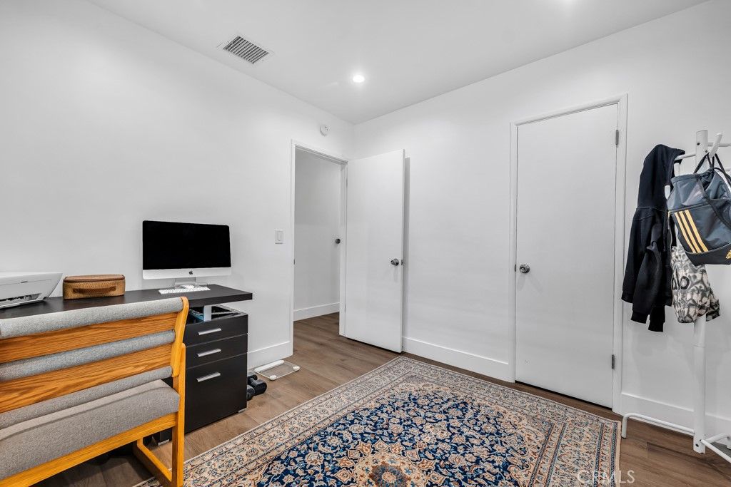 Image 20 of property listing at 6852 Claire Avenue, Reseda, CA 91335