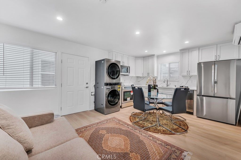 Image 27 of property listing at 6852 Claire Avenue, Reseda, CA 91335