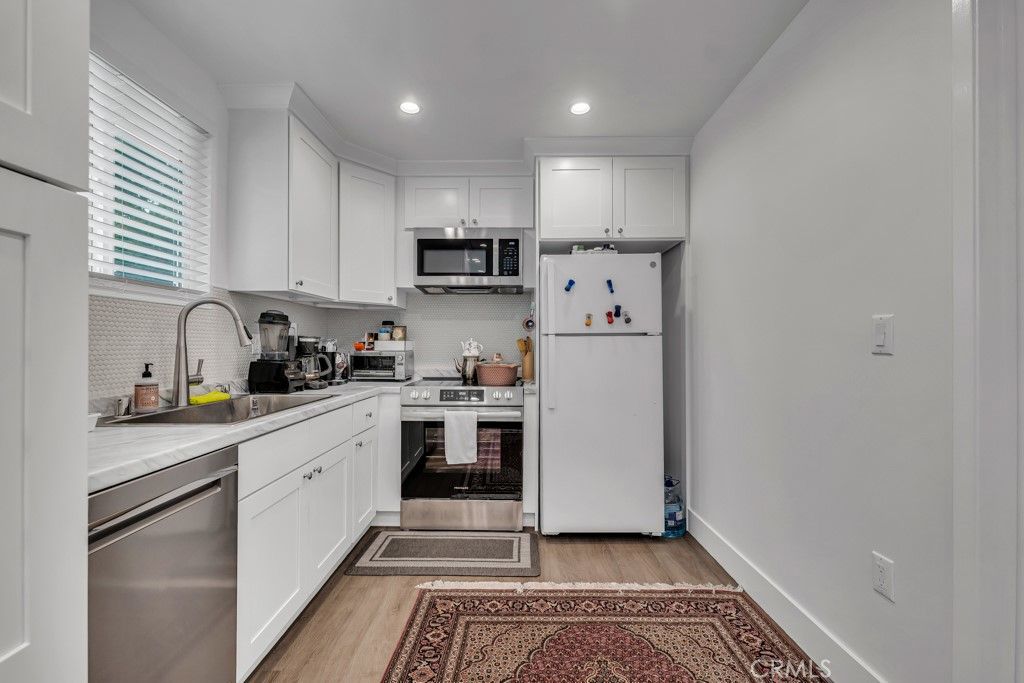 Image 39 of property listing at 6852 Claire Avenue, Reseda, CA 91335