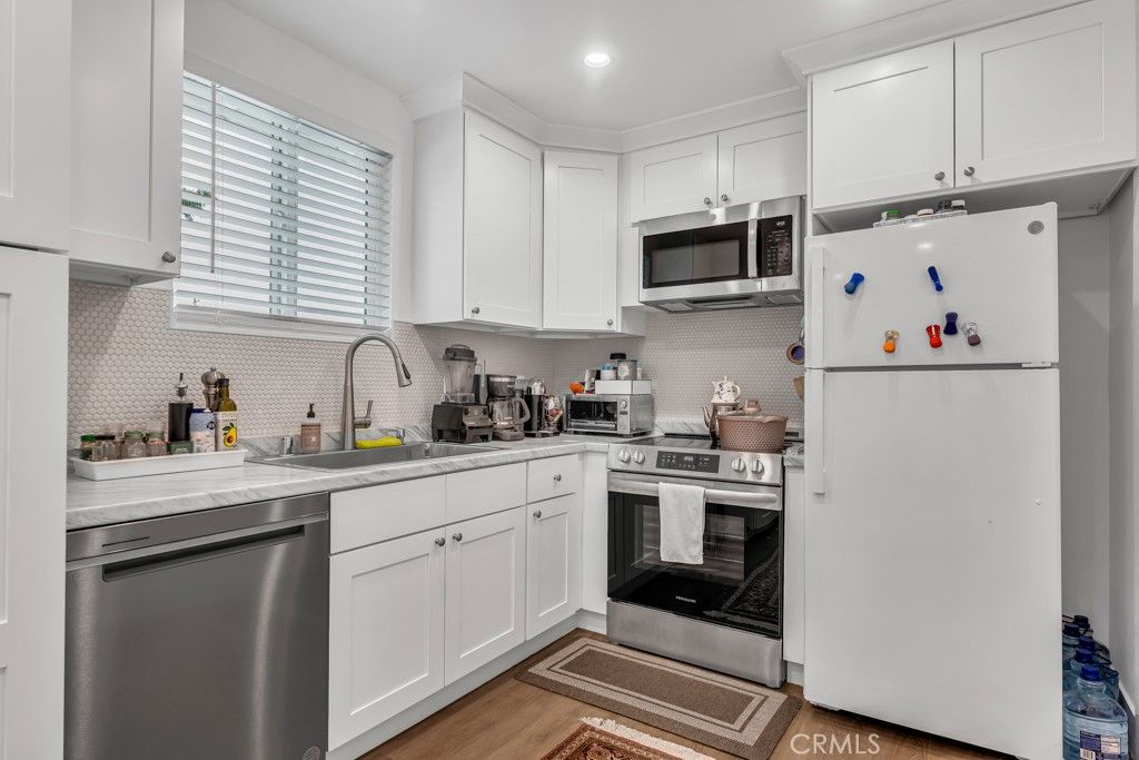 Image 40 of property listing at 6852 Claire Avenue, Reseda, CA 91335