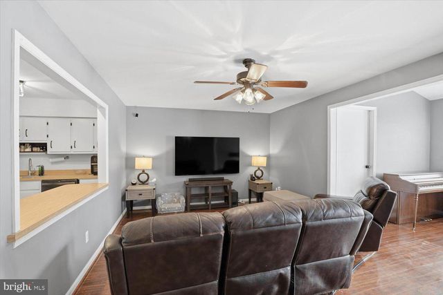 200 HUGHES AVE, Sellersville, PA 18960