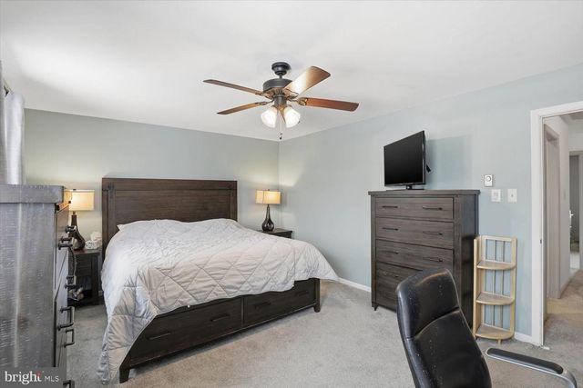 200 HUGHES AVE, Sellersville, PA 18960