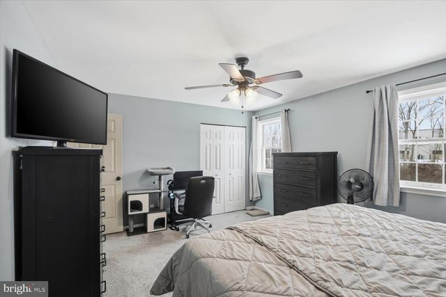 200 HUGHES AVE, Sellersville, PA 18960