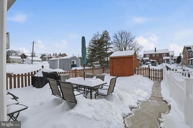 200 HUGHES AVE, Sellersville, PA 18960