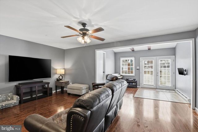 200 HUGHES AVE, Sellersville, PA 18960