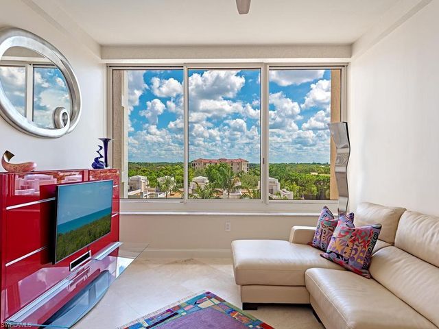7117 Pelican Bay Blvd 507, Naples, FL 34108