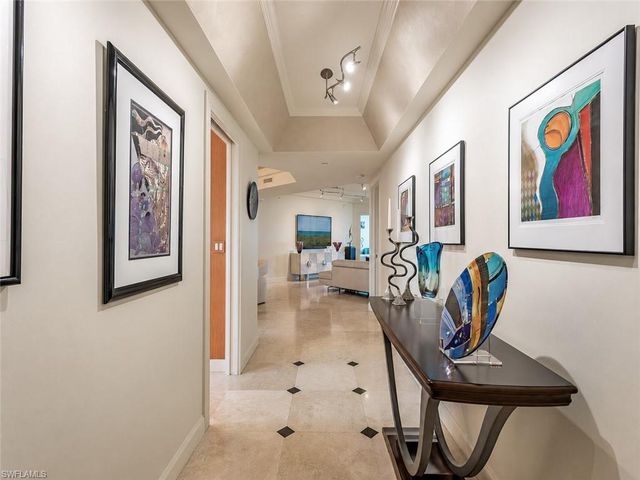 7117 Pelican Bay Blvd 507, Naples, FL 34108